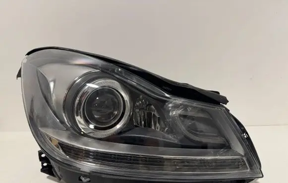 Mercedes-Benz C W204 Headlight/headlamp A2048204439 A2048208439