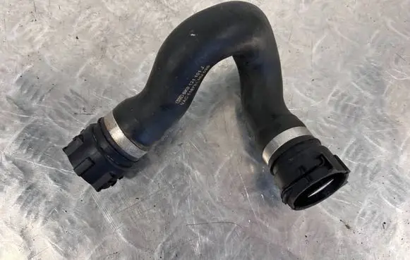 Audi A4 S4 B8 8K Engine coolant pipe/hose 8K0121101J