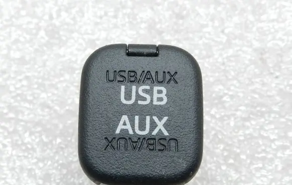 Mazda 6 USB socket connector KD45669U0