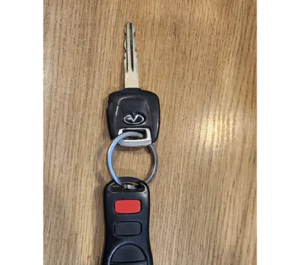 Infiniti QX56 Ignition key/card C52025