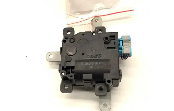 Lexus CT 200H Air flap motor/actuator 0638002110