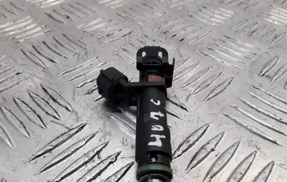 Peugeot 407 Fuel injector 7264003547