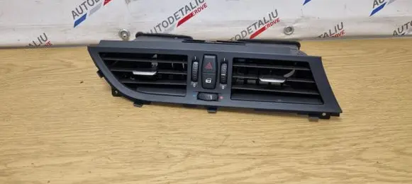 BMW Z4 E89 Dash center air vent grill 9173536