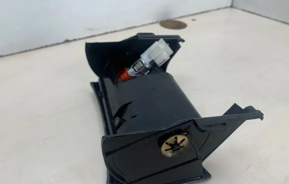 Volkswagen PASSAT B5.5 Cigarette lighter 