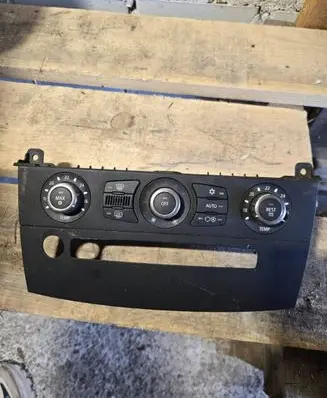 BMW 5 E60 E61 Climate control unit 7063145 14121810