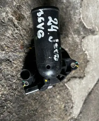 Jeep Grand Cherokee Thermostat/thermostat housing 04893926AF
