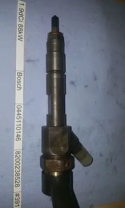 Renault Scenic II - Grand scenic II Fuel injector 0445110146 8200238528 19DCI