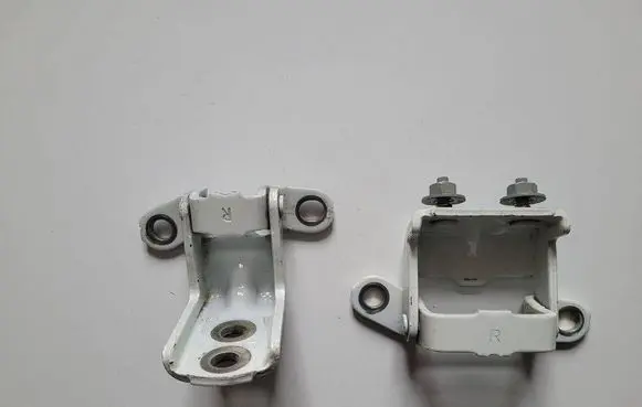 Nissan X-Trail T32 Rear door hinge set 824003NA0A 824203NA0A 824003NA1A