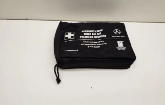 Mercedes-Benz GLK (X204) First aid kit A1698600150