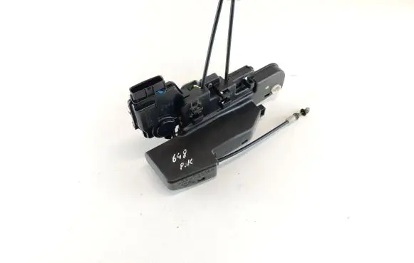 KIA Carens II Front door lock