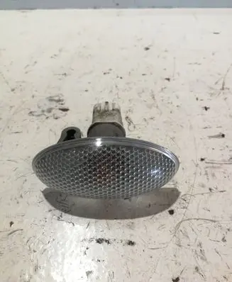 Citroen C3 Front fender indicator light