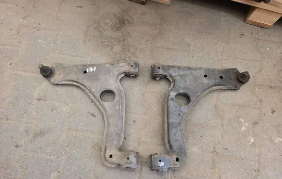 Opel Meriva B Front lower control arm/wishbone 