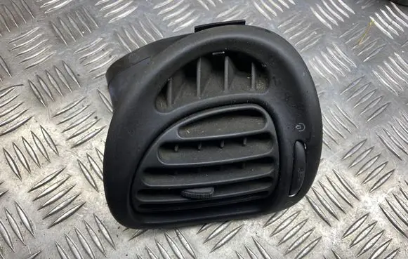 Citroen Xsara Picasso Dash center air vent grill 9631280177 7483