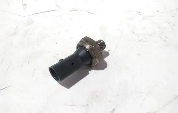 Volkswagen PASSAT B6 Oil pressure sensor 466440250