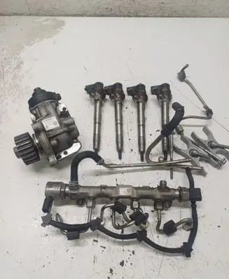 Volkswagen Touran II Fuel injection system set 04L130755E 0445010538 04L130277AC
