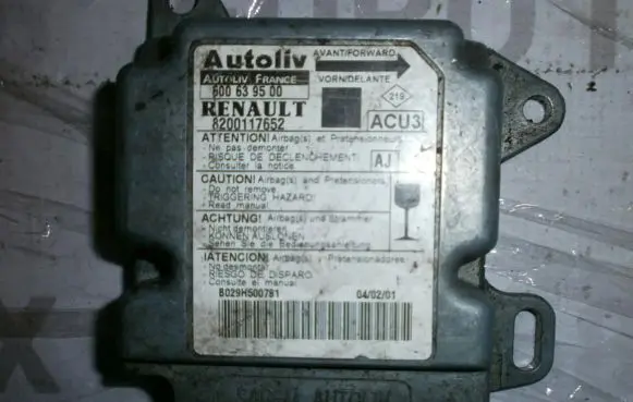 Renault Scenic I Airbag control unit/module 8200117652 600639500