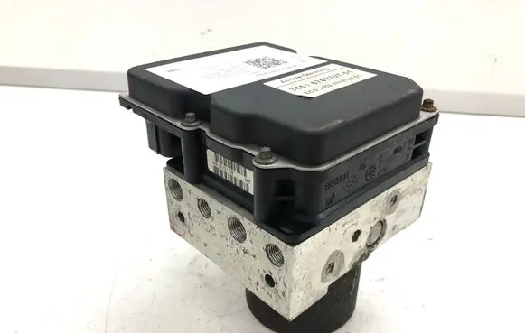 BMW 5 E60 E61 ABS Pump 6769707 6758743