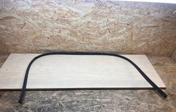 Renault Austral Rear door rubber seal (on body) 