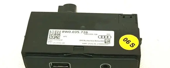 Audi A5 AUX in-socket connector 8W0035726