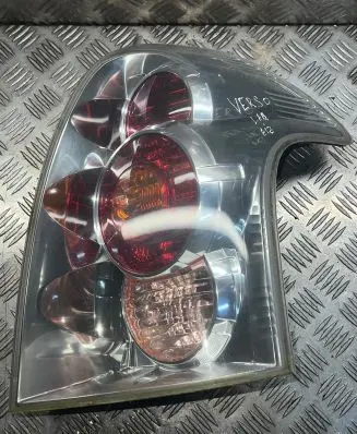 Toyota Corolla E120 E130 Tailgate rear/tail lights