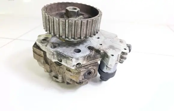 Volvo V50 Fuel injection high pressure pump 0445010089 9651844380
