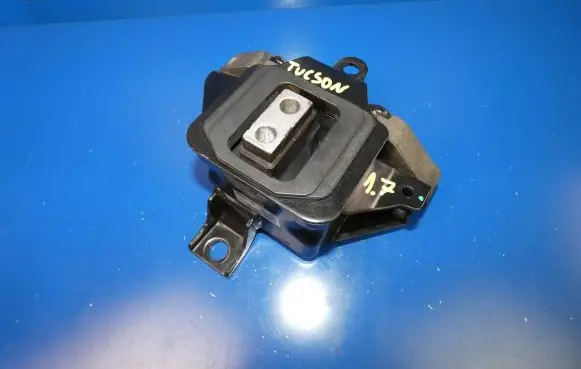 Hyundai Tucson TL Engine mount bracket 21830-D3100 157004 1512300582