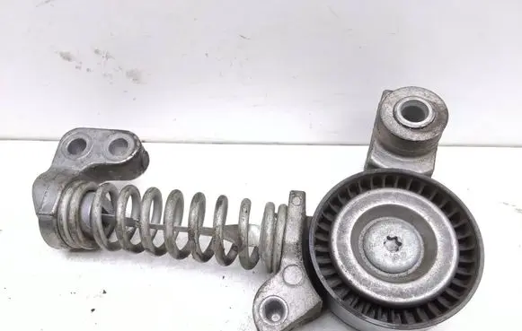 Volvo V60 Generator/alternator belt tensioner