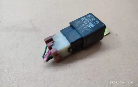 Hyundai Terracan Other relay 9523037500