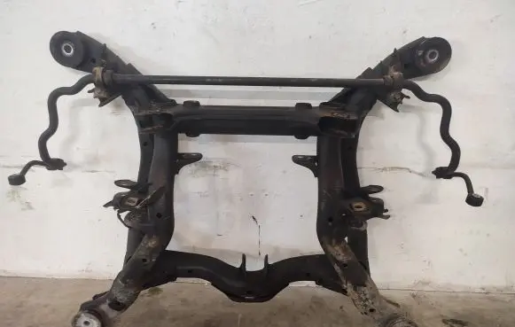 Volkswagen Touareg II Rear subframe 7P0500041