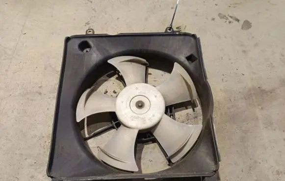 Honda Jazz Radiator cooling fan shroud 10A010300