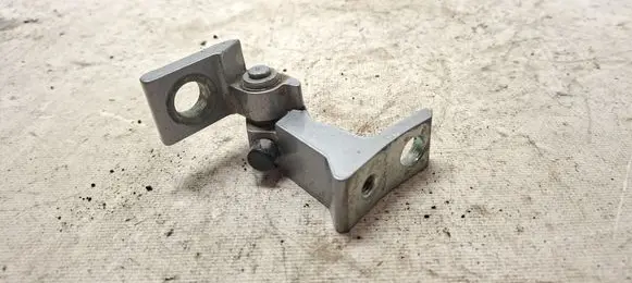 Audi Q3 8U Rear door lower hinge A047058