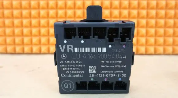 Mercedes-Benz B W246 W242 Door control unit/module 1669005404