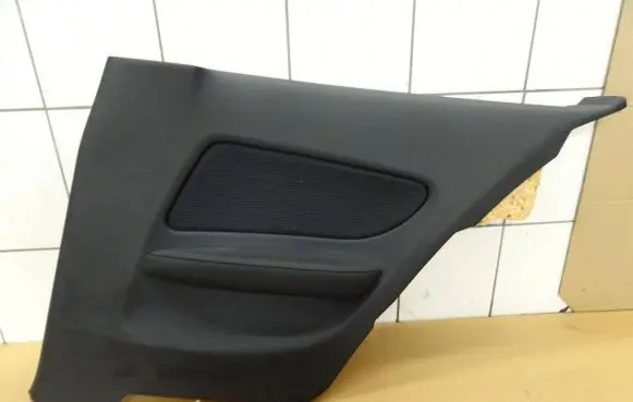 BMW 1 E81 E87 Coupe rear side trim panel 6975356