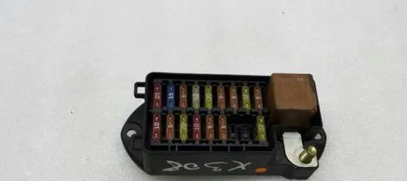 Jaguar XJ X308 Fuse module LJD2800BB
