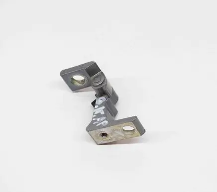 Skoda Karoq Rear door lower hinge 8X0831403E 8X4833405A