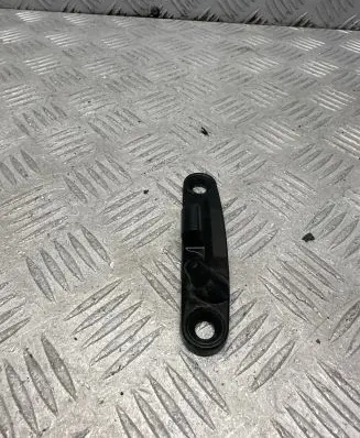 Volkswagen Transporter - Caravelle T6 Sliding door lock loop/hook striker 7e0843841A