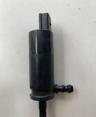 BMW 5 E60 E61 Headlight washer pump 6973097 57786310