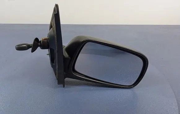 Toyota Yaris Front door electric wing mirror 879100D010