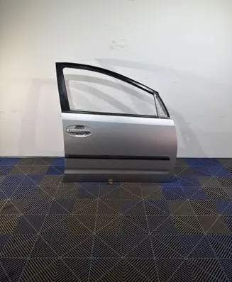 Toyota Prius (XW20) Front door 