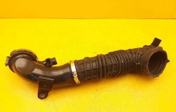 Volkswagen Multivan T6 Intercooler hose/pipe 7E0129627G