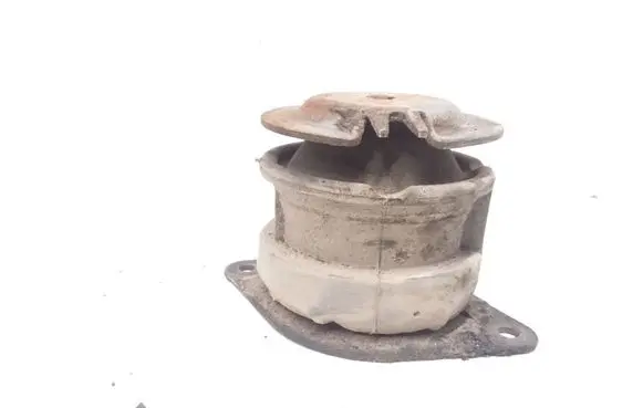Volkswagen Golf III Engine mount bracket 1H0199262L
