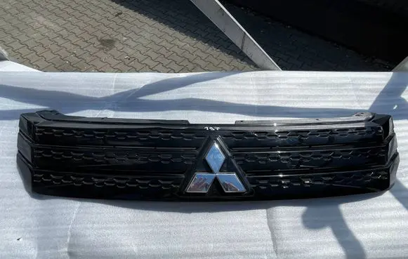 Mitsubishi Eclipse Cross Front grill 7450B539