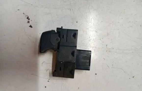 Volvo V70 Electric window control switch 30658696
