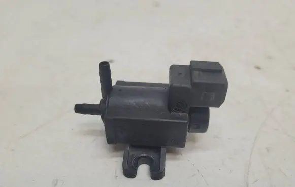 Mercedes-Benz Vito Viano W638 Turbo solenoid valve 98T292 037906283B 72239300