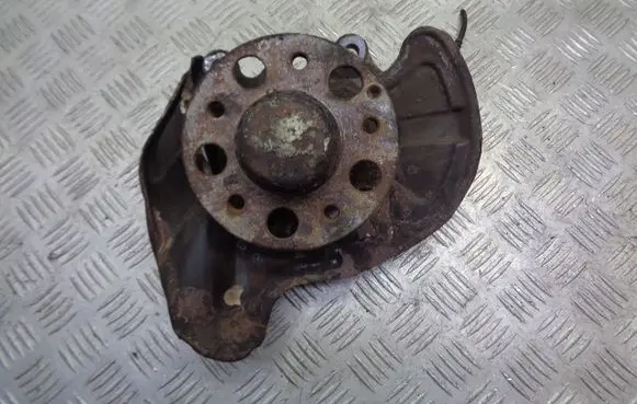 Mercedes-Benz C W203 Stub axle 