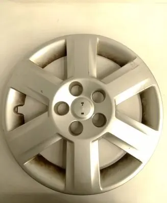 Nissan Qashqai R16 wheel hub/cap/trim 9728m42731
