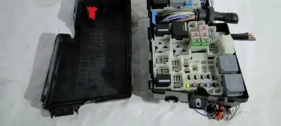 Ford Focus Fuse box set F1ET14K733AJE
