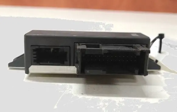 Audi A6 S6 C6 4F Gateway control module 4F0907468 4F0910468A 8006