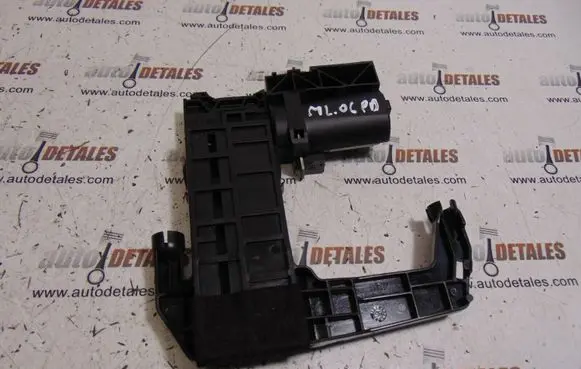Mercedes-Benz ML W164 Seat adjustment motor 0009700026