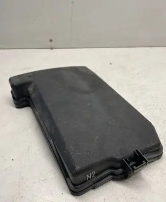 Toyota Auris E180 Fuse box cover 8266202600